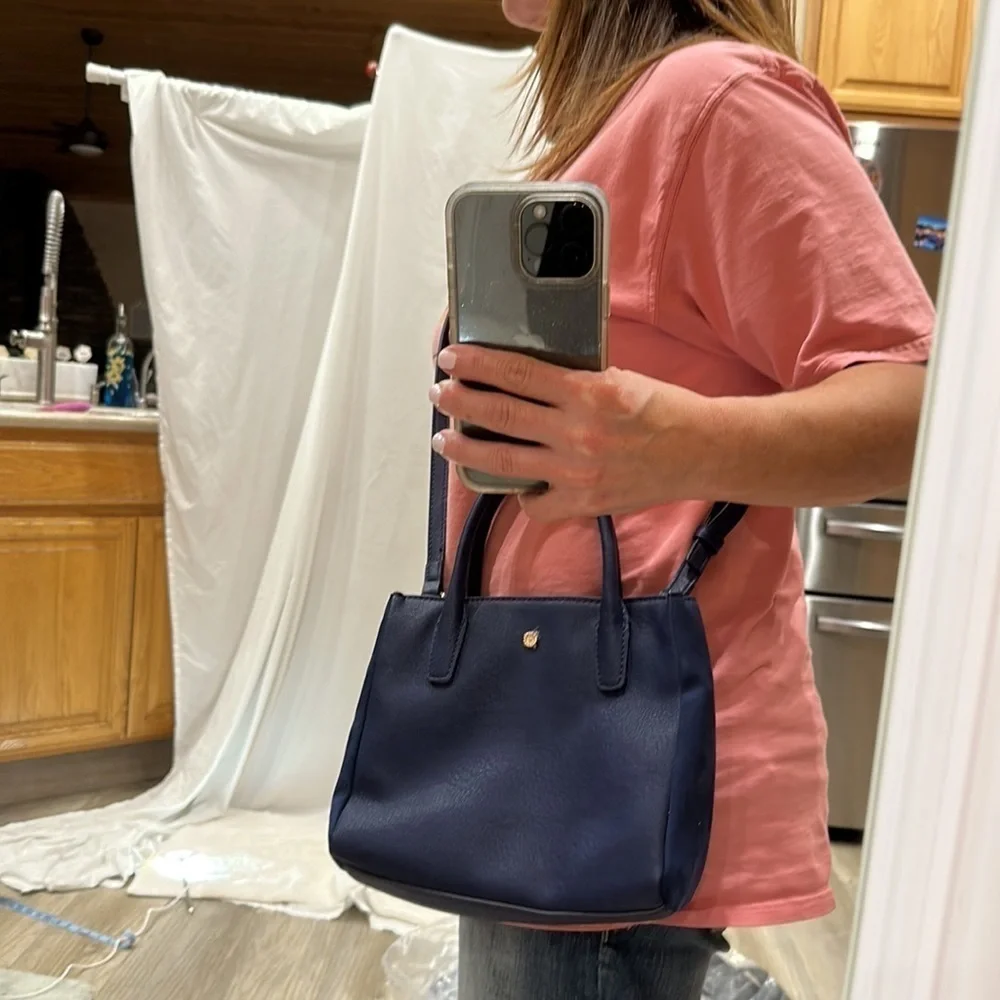 Lauren Conrad blue cross body excellent condition